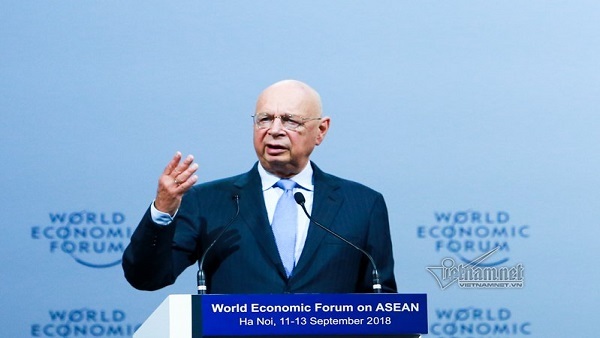Chủ tịch WEF: cách mạng 4.0 thay đổi căn bản chúng ta