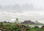 Bão số 5 suy yếu trên biển, siêu bão Mangkhut vẫn cấp 17