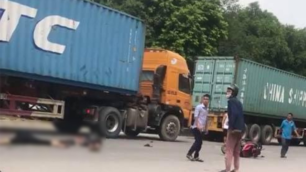 2 anh em bị xe container đâm thương vong trong ngày giỗ mẹ