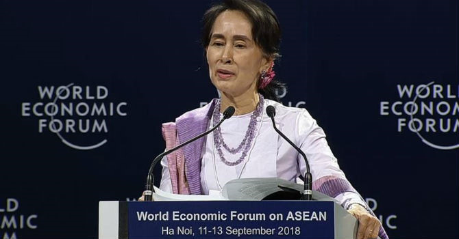 Bà Aung San Suu Kyi tiết lộ lý do điện thoại di động Myanmar giảm 1.000 lần