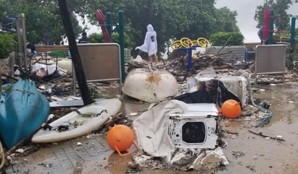 bão Mangkhut tấn công Hong Kong - 01