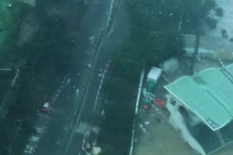 siêu bão Mangkhut tấn công Hong Kong
