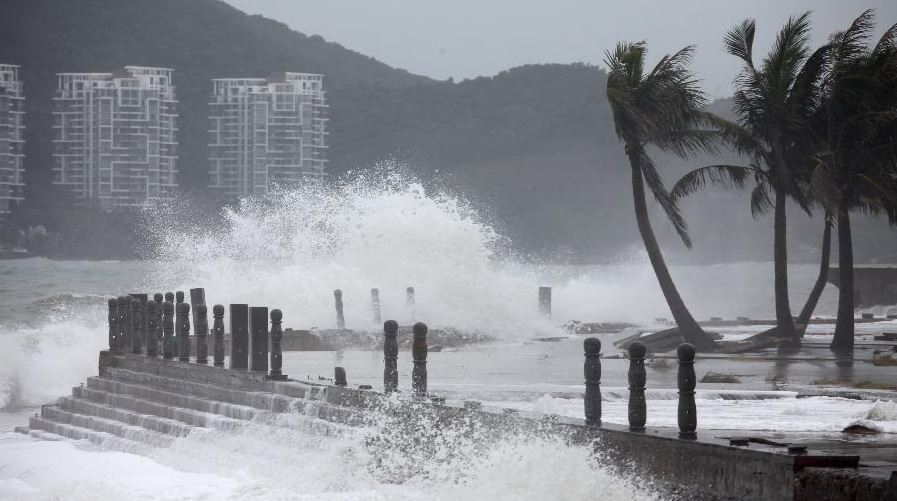 Siêu bão Mangkhut đổ bộ Trung Quốc, mưa to khắp miền Bắc