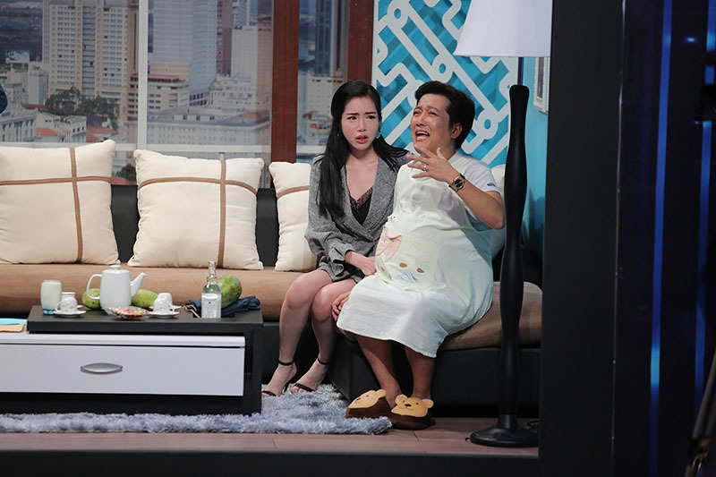 Sắp cưới Nhã Phương, Trường Giang vẫn ghen lồng lộn vì Elly Trần