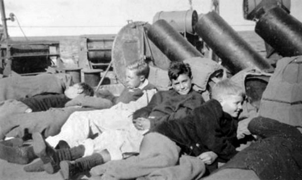 Ngày này năm xưa: Thảm kịch tàu chở trẻ em bị đánh chìm