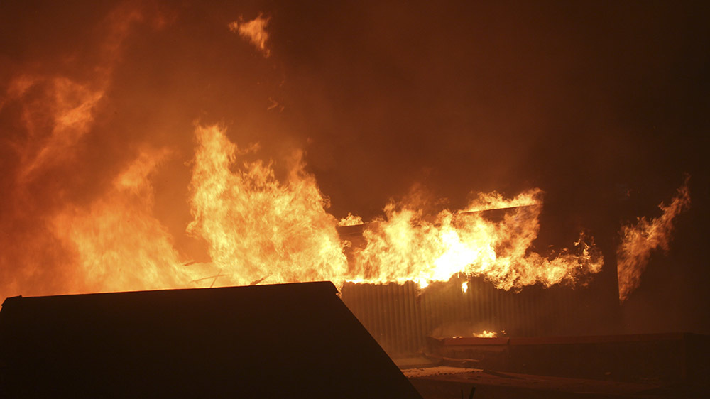 cháy ành Đê La Thành