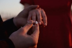 Chùn bước trước hôn nhân vì vết sẹo tự tử trên cổ tay bạn gái