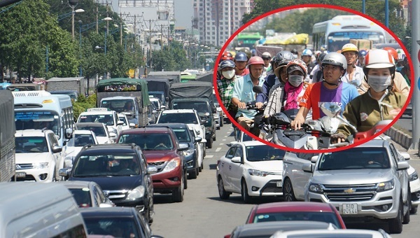 Nghìn người ‘hóa điên’ giữa trưa ở cửa ngõ Sài Gòn vì lý do không ngờ