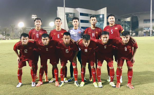 U19 Việt Nam thua ngược Uruguay ở cúp tứ hùng