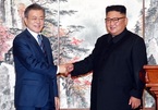 Lãnh đạo Hàn - Triều cùng thăm đỉnh núi thiêng