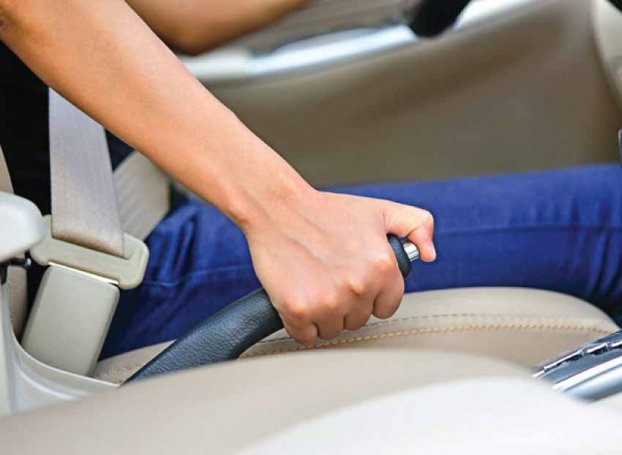 Cách thoát nạn khi ô tô bị mất phanh của chuyên gia
