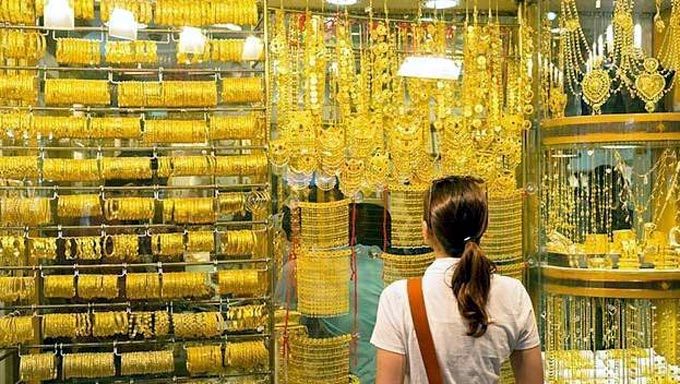 Choáng ngợp bên trong chợ bán vàng rẻ nhất thế giới