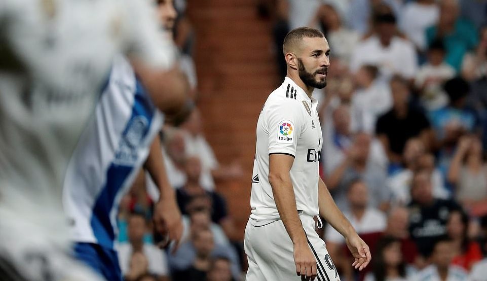 Real Madrid tạm chiếm ngôi đầu nhờ công nghệ VAR