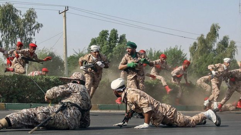 Iran triệu hồi đại diện một loạt nước về vụ tấn công đoàn diễu binh
