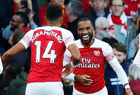 Lacazette và Aubameyang bừng sáng, Arsenal thắng đẹp Everton