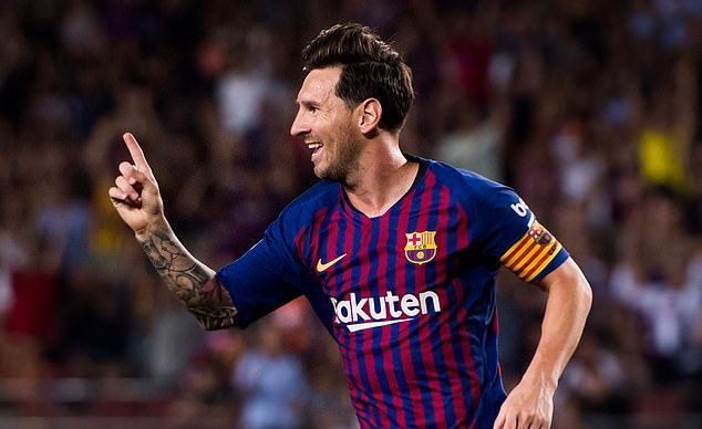 Messi ghi bàn, Barca chật vật giành 1 điểm vì thiếu người