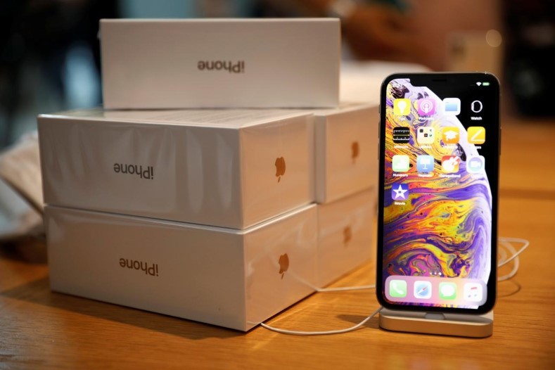 iPhone XS dùng chip của Intel và Toshiba, nghỉ chơi với Samsung và Qualcomm