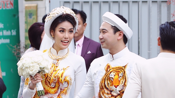 Lan Khuê rạng rỡ trong lễ ăn hỏi với chồng doanh nhân