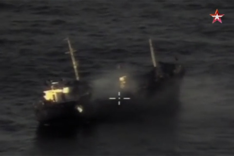 Ấn tượng cảnh tên lửa diêt hạm tối tân Nga bắn nát mục tiêu
