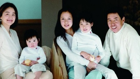 Lâm Thanh Hà nhận 256 triệu USD khi ly hôn tỷ phú Hong Kong