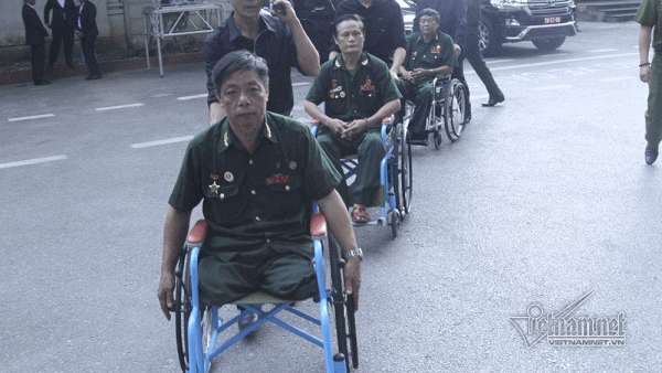 Điều đặc biệt ở đoàn 800 người vào viếng Chủ tịch nước