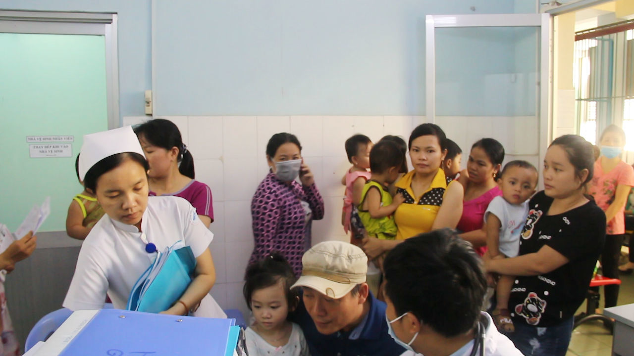 tay chân miệng,thở máy,bệnh viện Nhi đồng 1