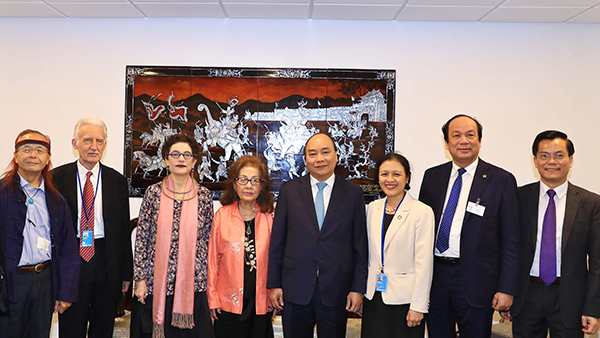 Thủ tướng gặp kiều bào và những người bạn Mỹ của Việt Nam