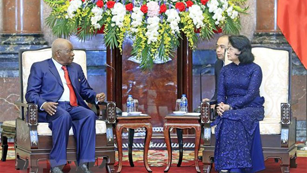 Quyền Chủ tịch nước tiếp nguyên Tổng thống Mozambique