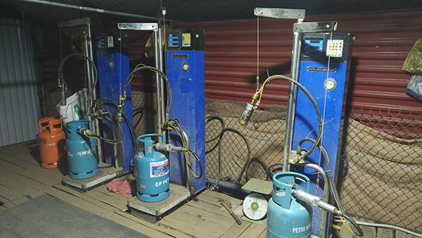 Hải Dương triệt phá cơ sở chiết gas 'lậu' ngay giữa thành phố