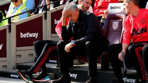 MU cố tình đá thua cho Mourinho 'bay ghế'