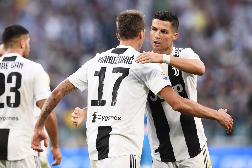 Ronaldo rực sáng, Juventus ngược dòng hạ Napoli