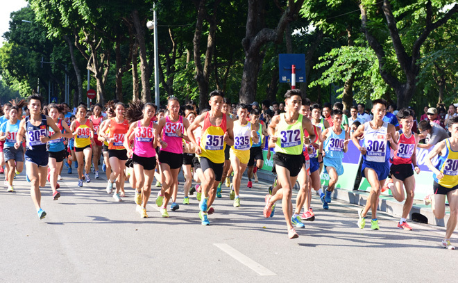 Hấp dẫn cuộc thi chung kết Giải chạy Báo Hànộimới 2018