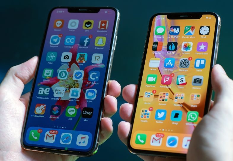 iPhone XS và iPhone XS Max không sạc được pin khi tắt màn hình