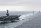 Xuồng cao tốc Iran rượt đuổi tàu sân bay Mỹ