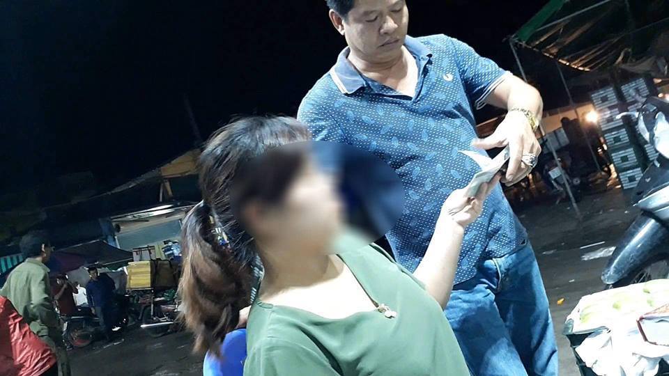 Bảo kê chợ Long Biên: Khởi tố vụ án cưỡng đoạt tài sản