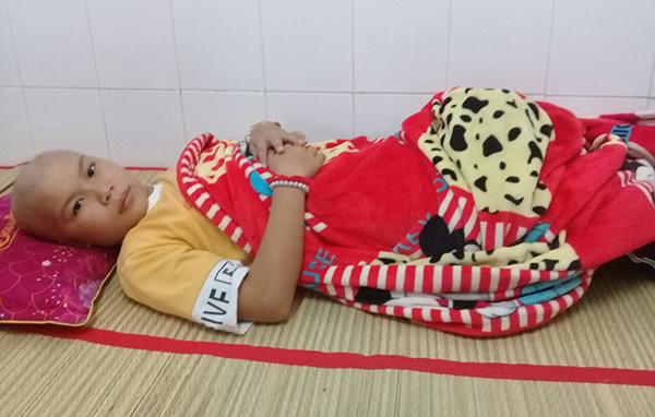 Các con mắc bệnh hiểm nghèo, mẹ bật khóc xin cứu