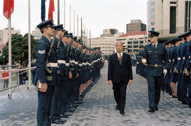 Lễ đón Tổng bí thư Đỗ Mười thăm chính thức New Zealand (tháng 7/1995) - Ảnh: TTXVN