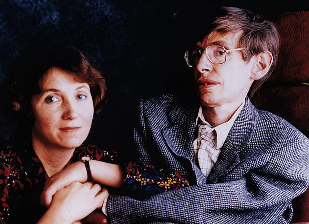 Vợ cũ Stephen Hawking tiết lộ những chi tiết sai trong bộ phim về chồng