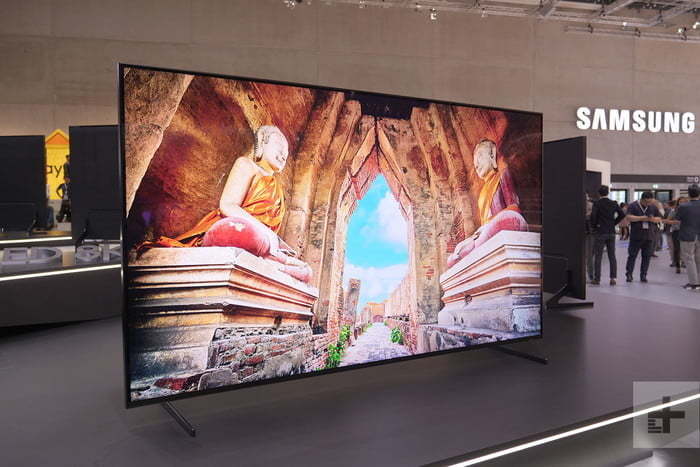 QLED TV 8K mới của Samsung giá 15.000 USD