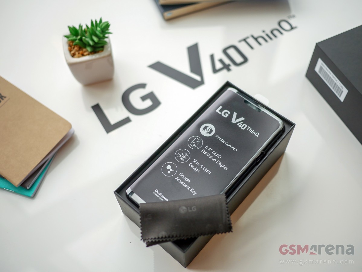 Cận cảnh siêu phẩm LG V40 ThinQ vừa ra mắt với 5 camera