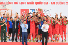 Truyền nhân Thể Công ẵm thưởng nóng ngang đội vô địch V-League