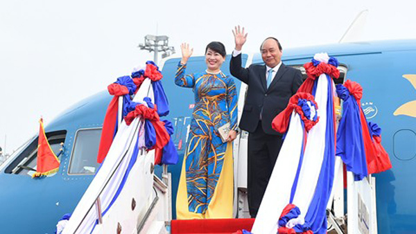 Thủ tướng lên đường dự hội nghị Mekong - Nhật Bản và thăm Nhật Bản