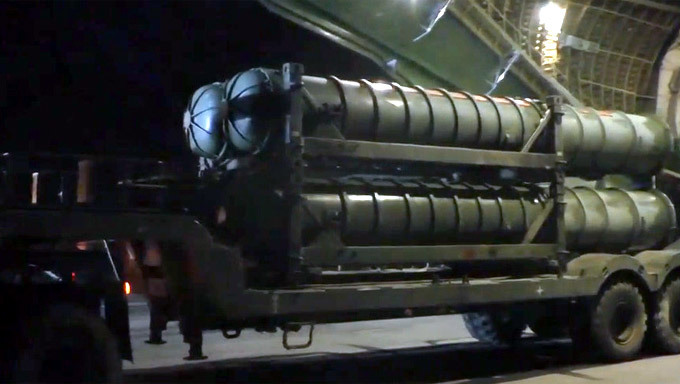 Nga tiết lộ cảnh vận chuyển 'rồng lửa' S-300 sang Syria