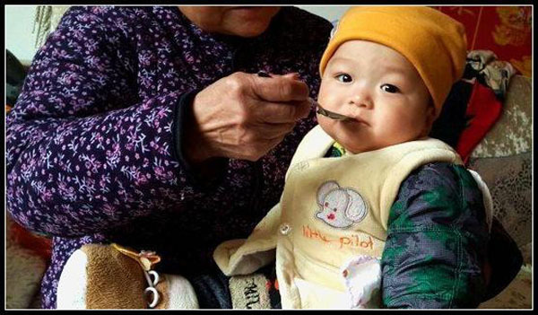 Bé 4 tuổi bị ung thư dạ dày vì món ăn quen thuộc trong bữa cơm người Việt