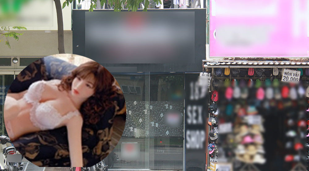 Vợ sốc nặng chứng kiến chồng thỏa mãn với búp bê