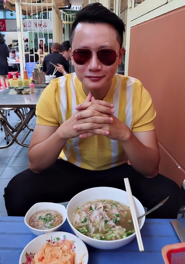 Tin sao Việt 10/10: Việt Hương nhuộm tóc trẻ trung đến khó tin ở tuổi 42