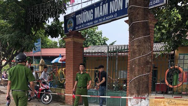 Bảo vệ trường mầm non bị phụ huynh đâm thấu bụng