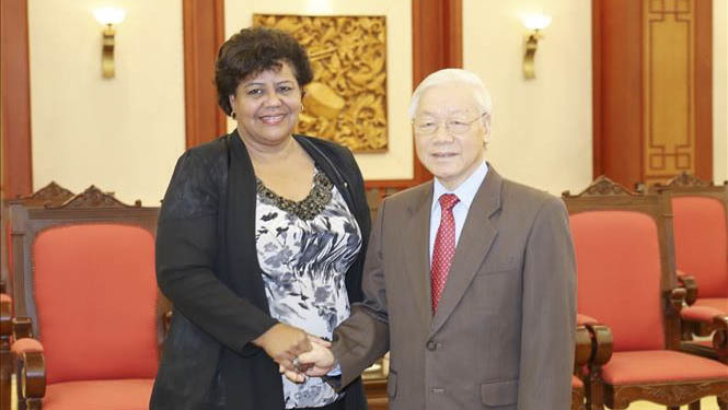 Tổng bí thư: Việt Nam sẵn sàng chia sẻ với Cuba kinh nghiệm đổi mới