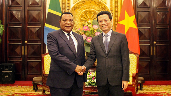 Việt Nam sẵn sàng giúp Tanzania phát triển về viễn thông