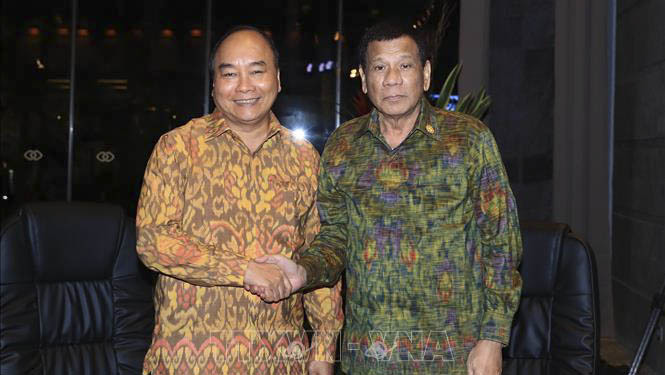 Thủ tướng gặp Tổng thống Philippines